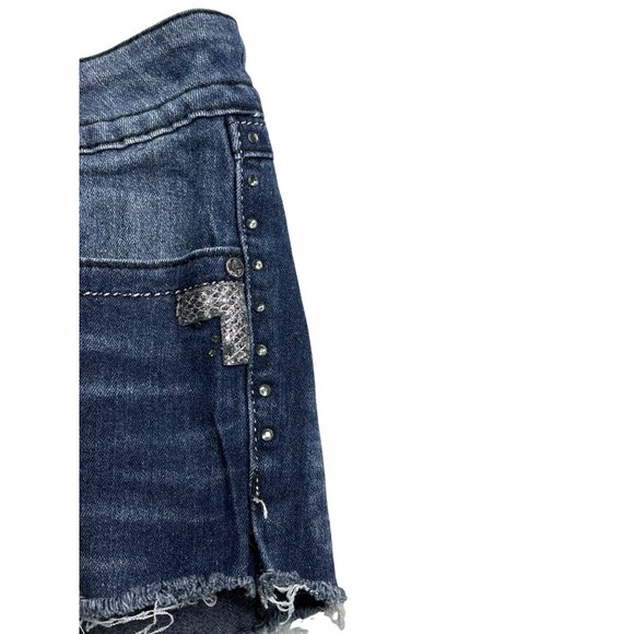 Body Central Distressed Denim Shorts Rhinestone Studs Cutout Raw Hem Size 3/4 - Picture 3 of 6